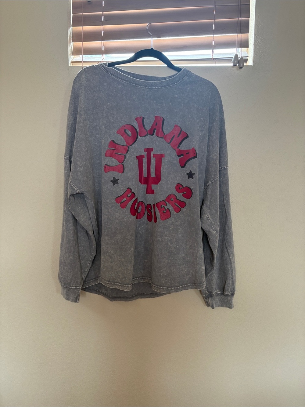 Indiana Hoosiers Vintage-Style Washed Gray Crewneck Sweater